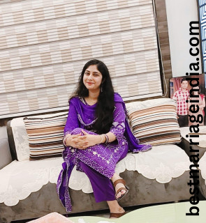 Dr Anamika Shrivastava